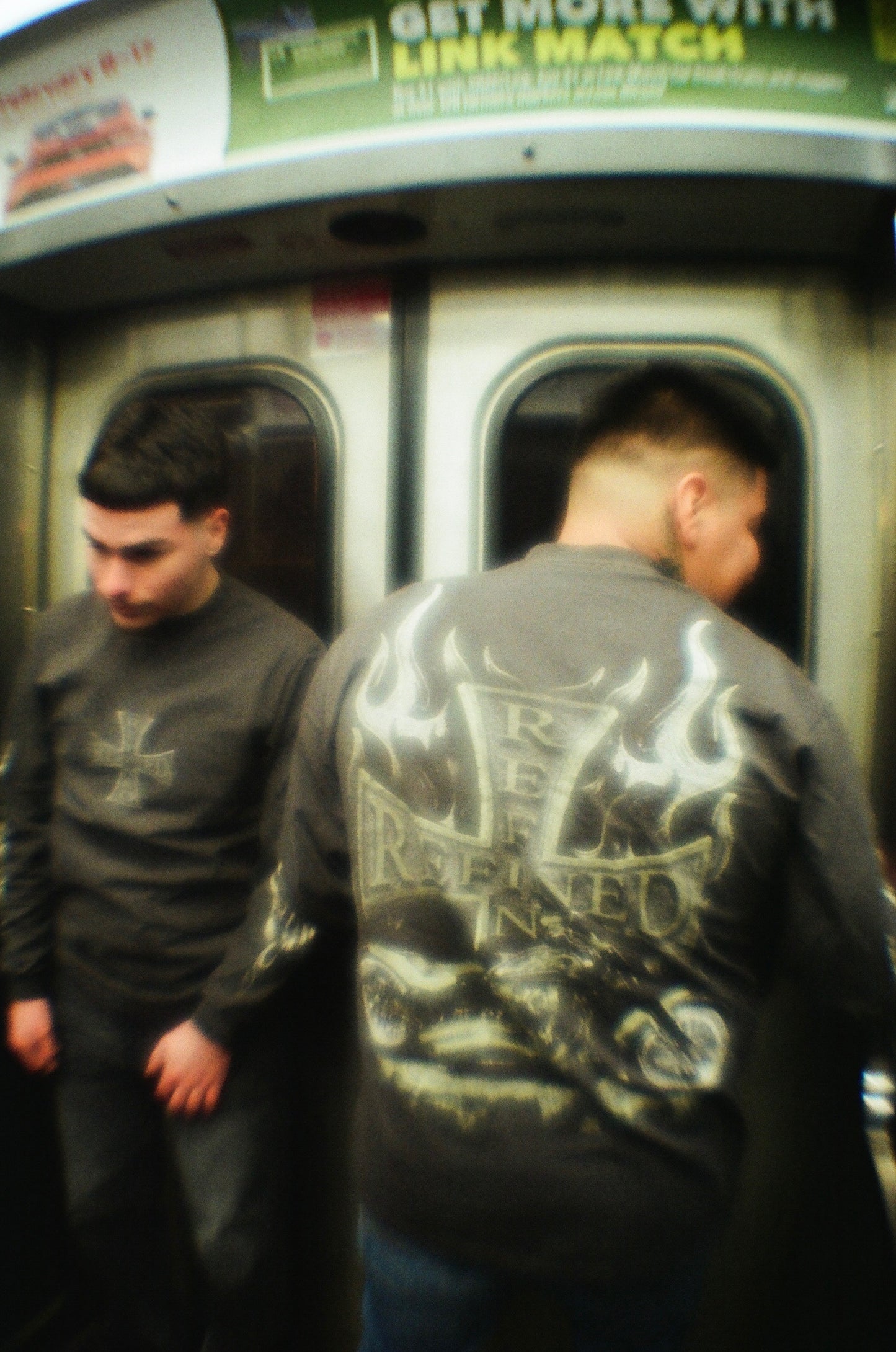 Refined Long-sleeve